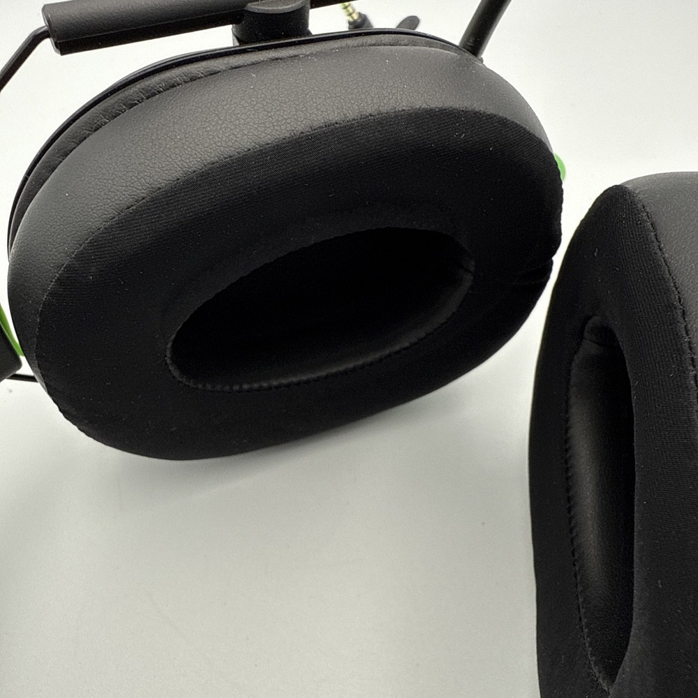 Razer BlackShark V2 Wired Gaming Headset – THX Spatial Audio – Tested Working