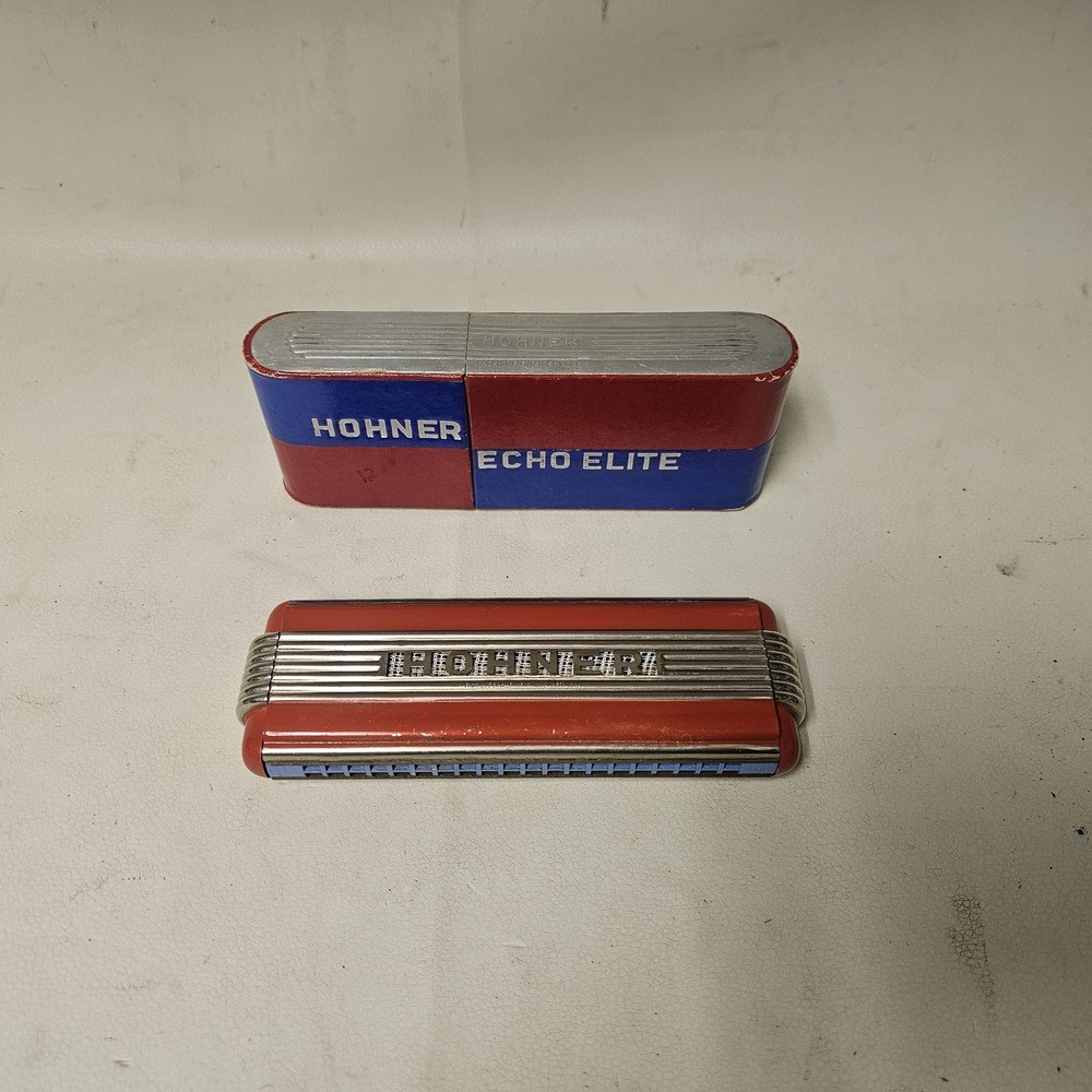 HOHNER ECHO ELITE ART DECO RED / SILVER HARMONICA W/ BOX