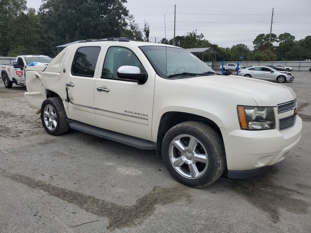 Fuse Box Engine Fits 10-14 ESCALADE 4879766