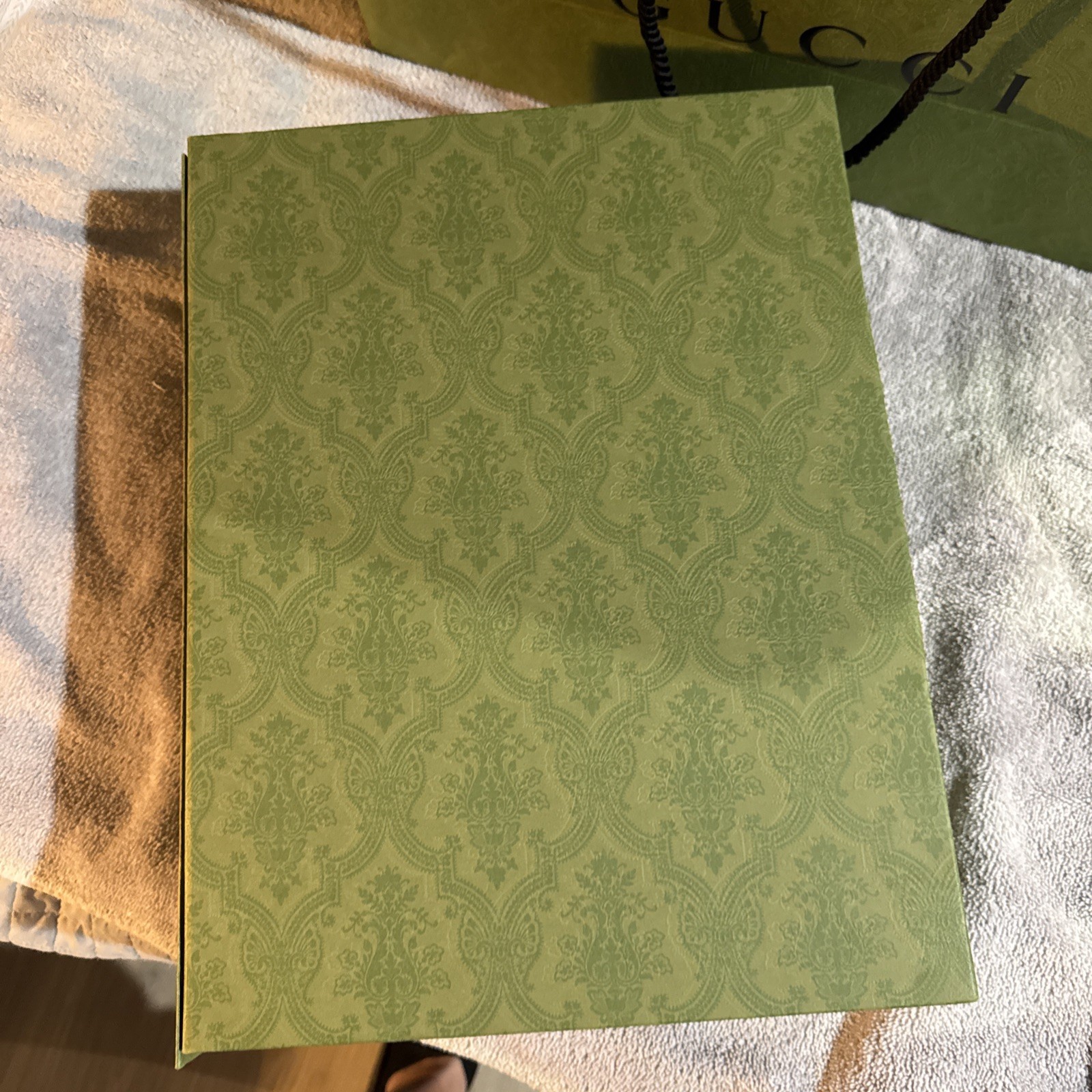 Authentic Gucci Large Magnetic Gift Box14.25 x 11 x 4.7/8” See Photos and BAG