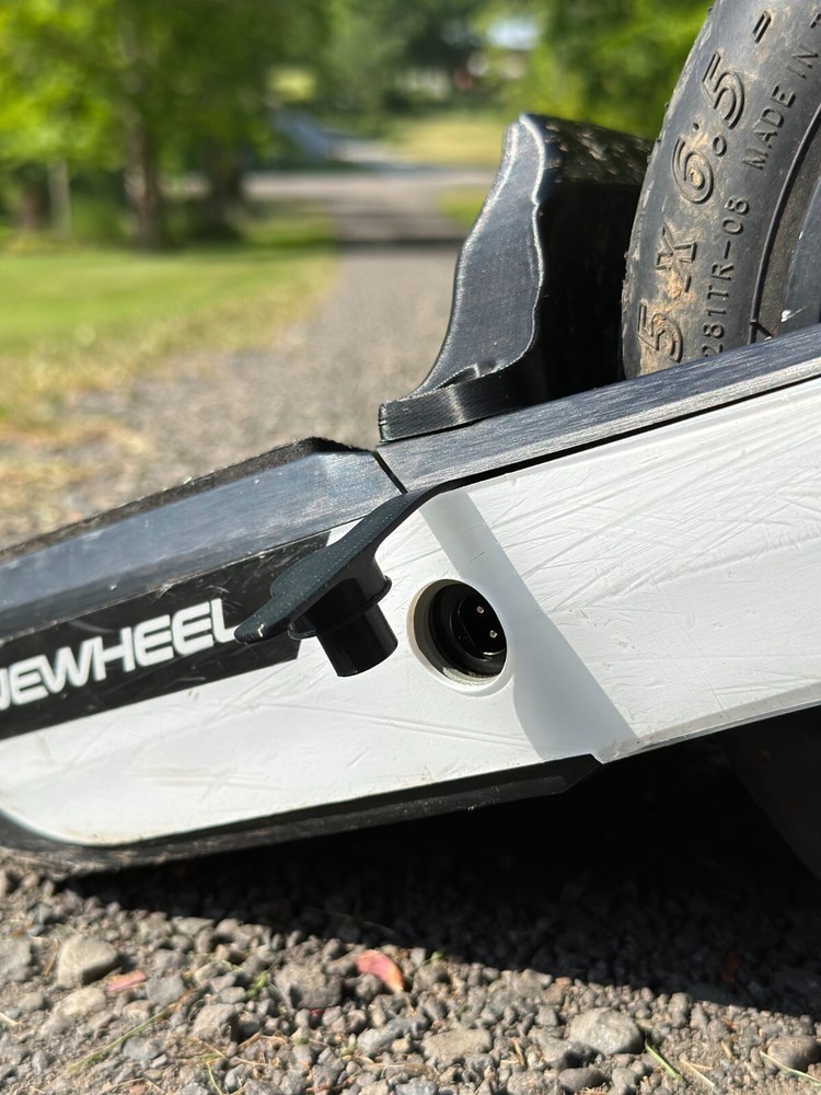 OneWheel GT / GTS Tethered Charger Plug