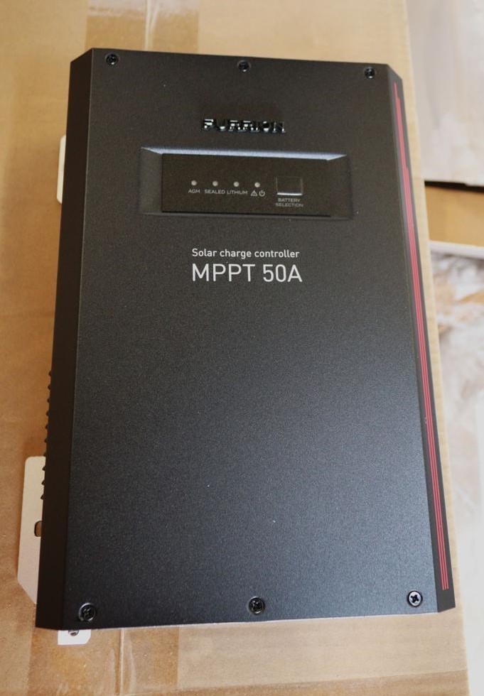 Furrion MPPT 50A Solar Charge Controller Wall Mount Unit | FSCC60PSW-BL