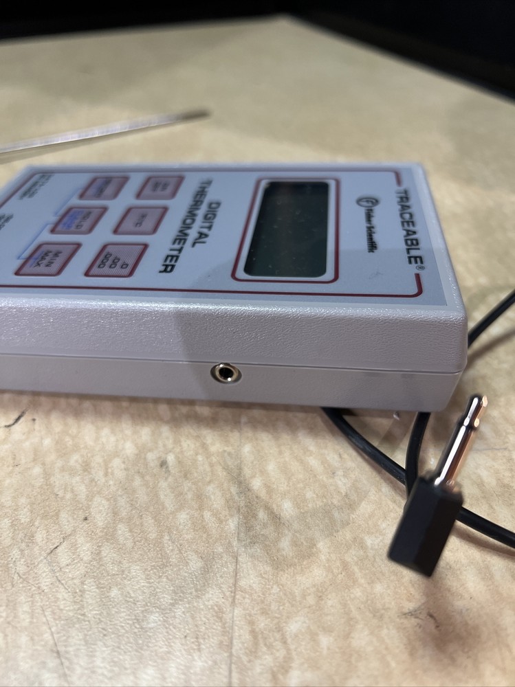 Control Co. Traceable Digital Thermometer #91826 W/Probe