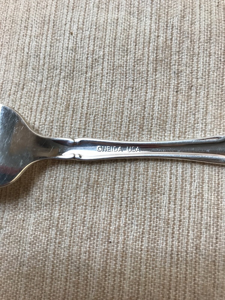 Affection Oneida Silverplate 6-3/4 Inch Salad Fork Very Nice
