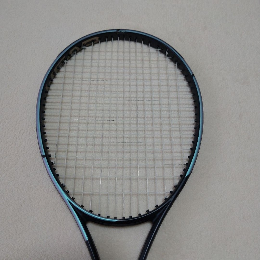 Tennis racket (hard)