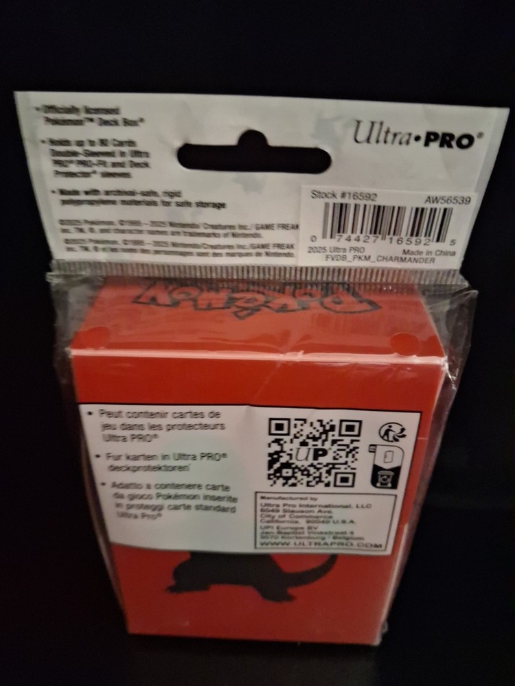 Charmander Kanto ULTRA PRO Deck Box Card Box