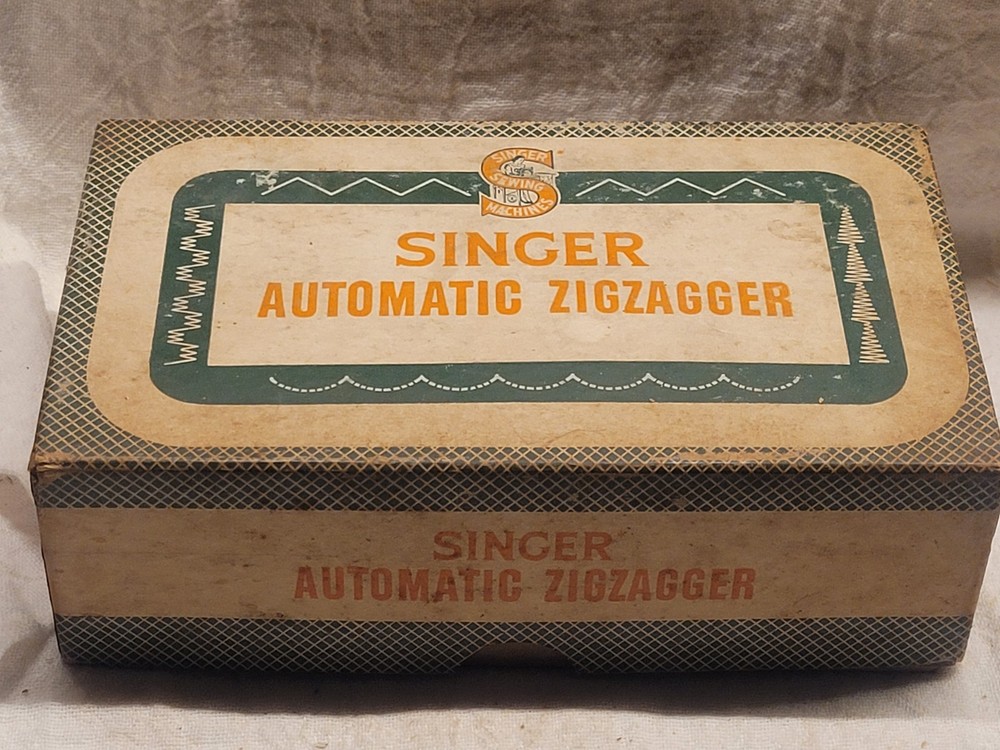 Vintage Singer Automatic Zigzagger With Original Box And Phamplet