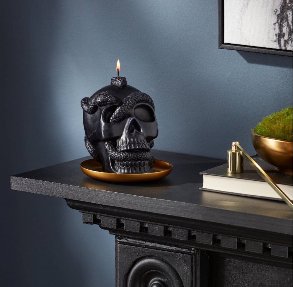 5.1'' Skull and Snake Candle Black - Threshold