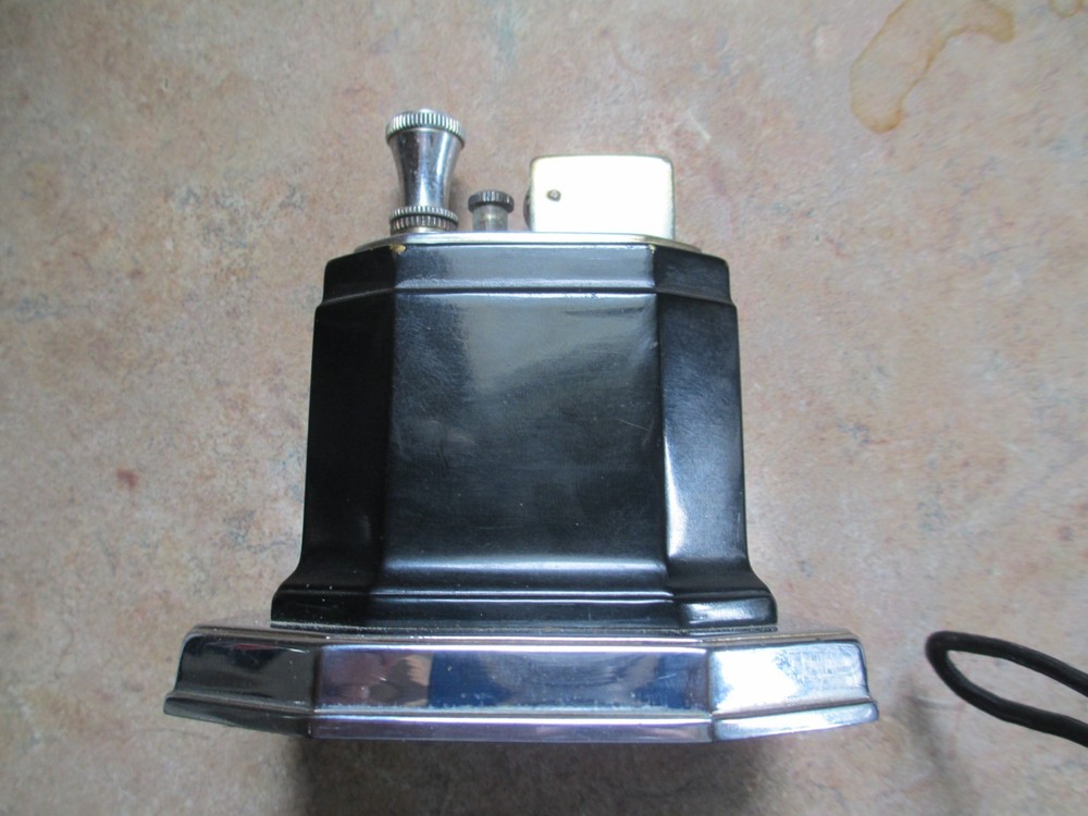 VINTAGE RONSON TOUCH-TIP LIGHTER TABEL BLACK ART DECO