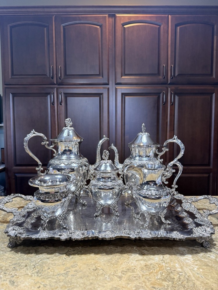 5 Piece Goldfeder Silver Co. Footed Coffee/Tea Service With Silver Plate Grapes