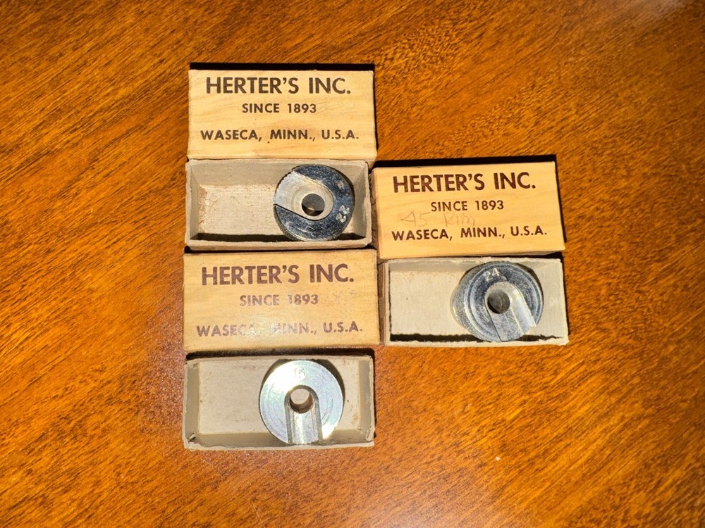 Herters shell plates in great condition