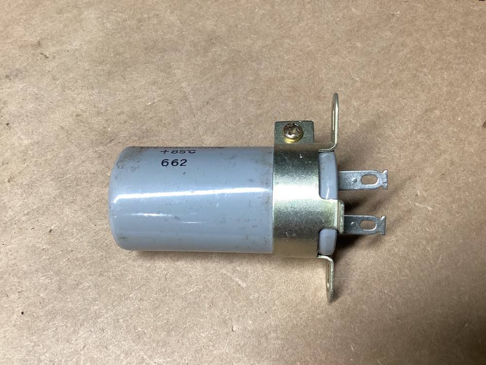 Capacitor 35v 2200uf CE62 #123F131PR6*CO