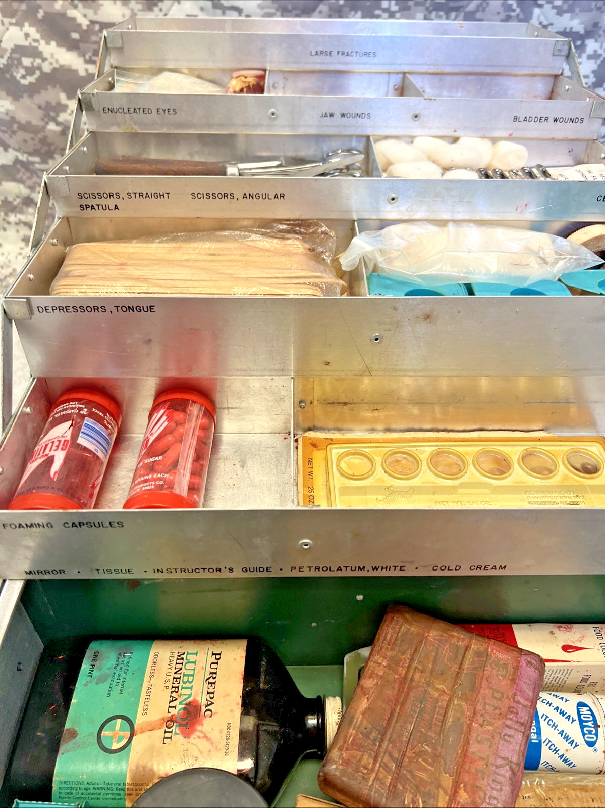 US ARMY Medical Service Casualty Simulation Kit Gentronics 1978 Training D-19