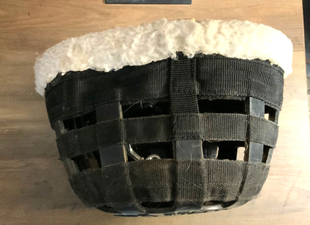 horse gear- grazing muzzle