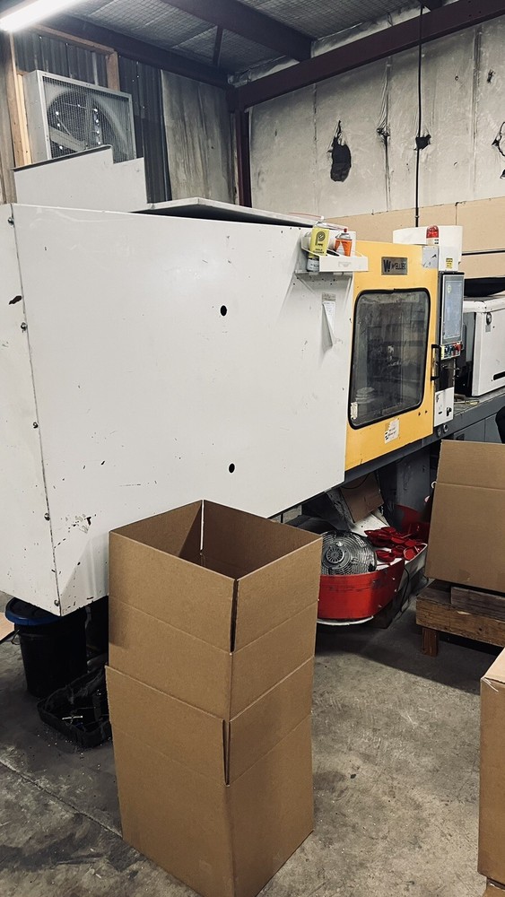 Welltec 175 Ton injection molding machine