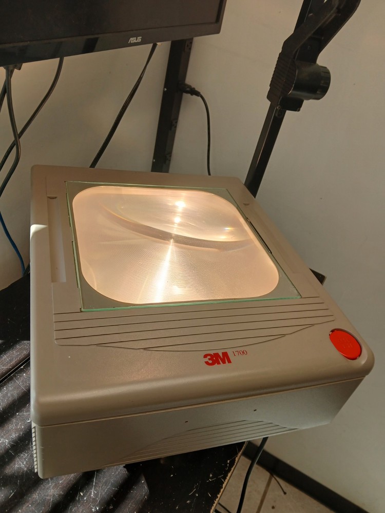 Overhead Projector 3M 1700 -Works