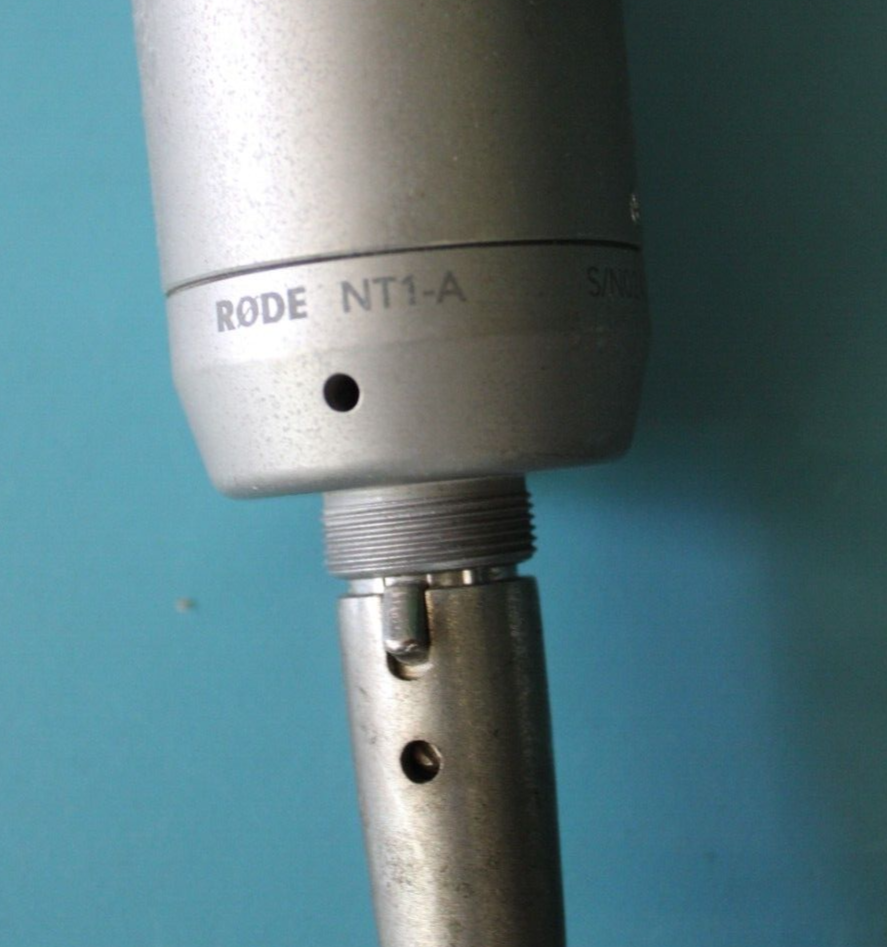 RODE NT1-A WIRED VOCAL MICROPHONE + CAGE NT1A
