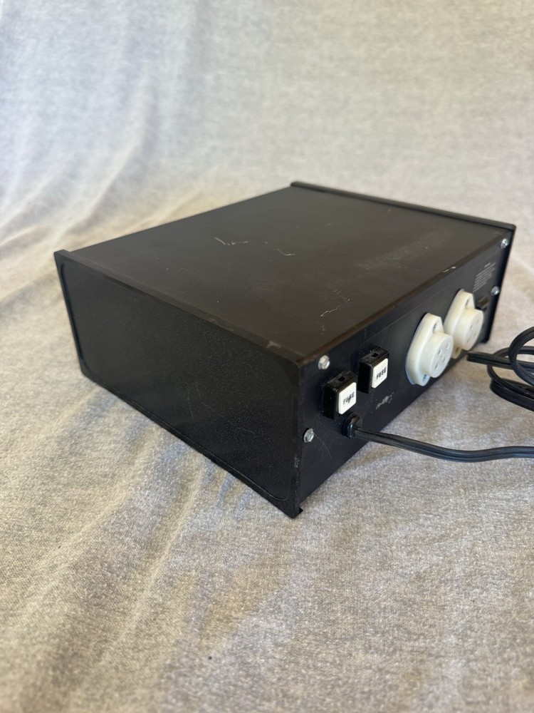 VPI Microprocessor Control Quartz Frequency Power Line Conditioner