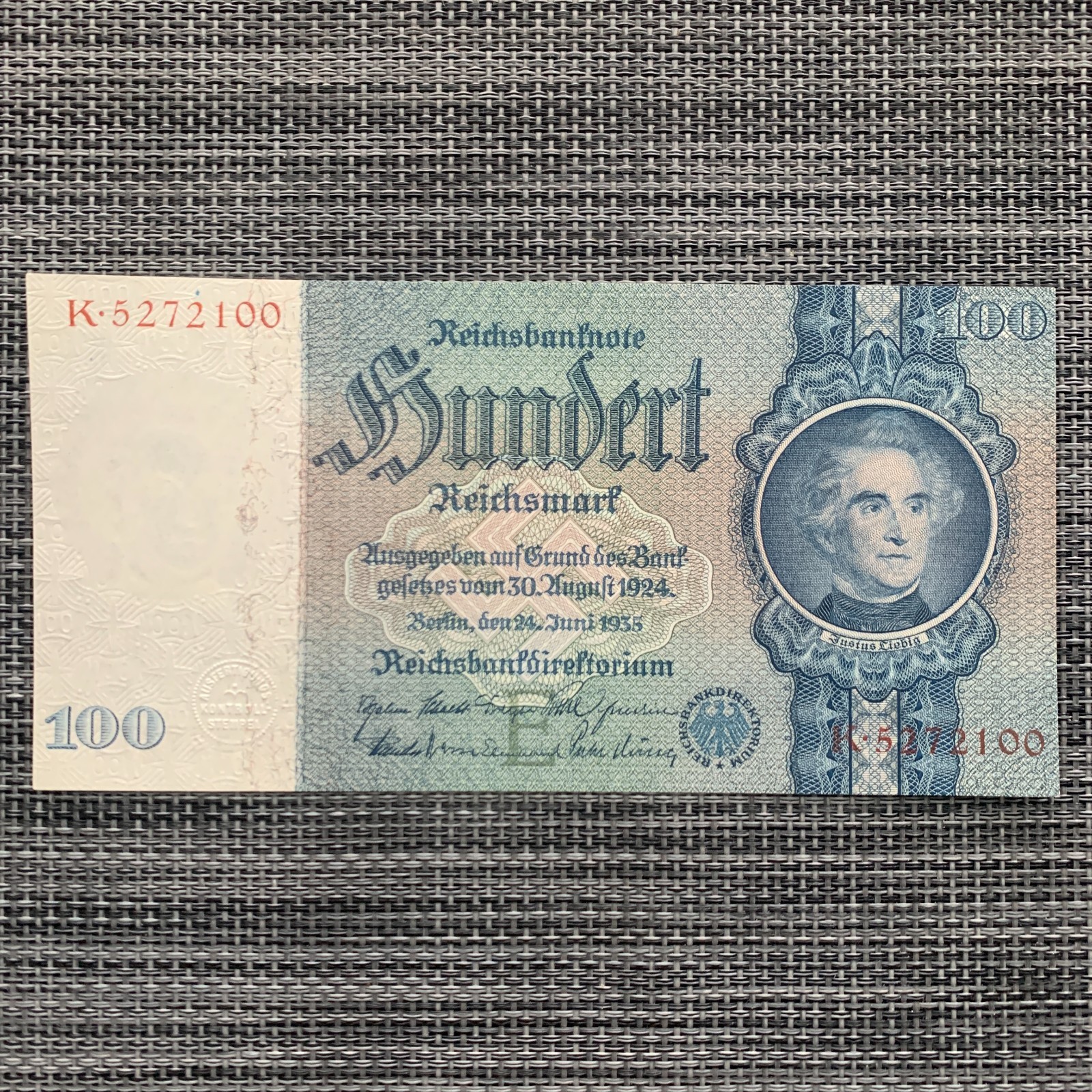 100 NAZI GERMAN Mark SWASTIKA Banknote (1935) P183 WWII, WW2 Currency Money