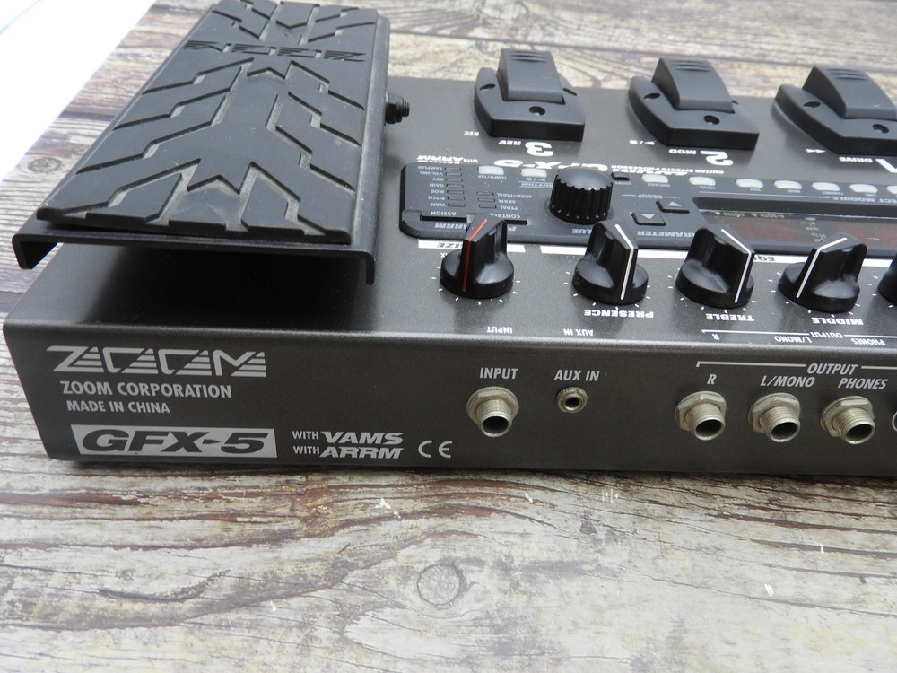 ZOOM GFX-5 Multi Effects Processor Guitar Preamp Pedal used from japan