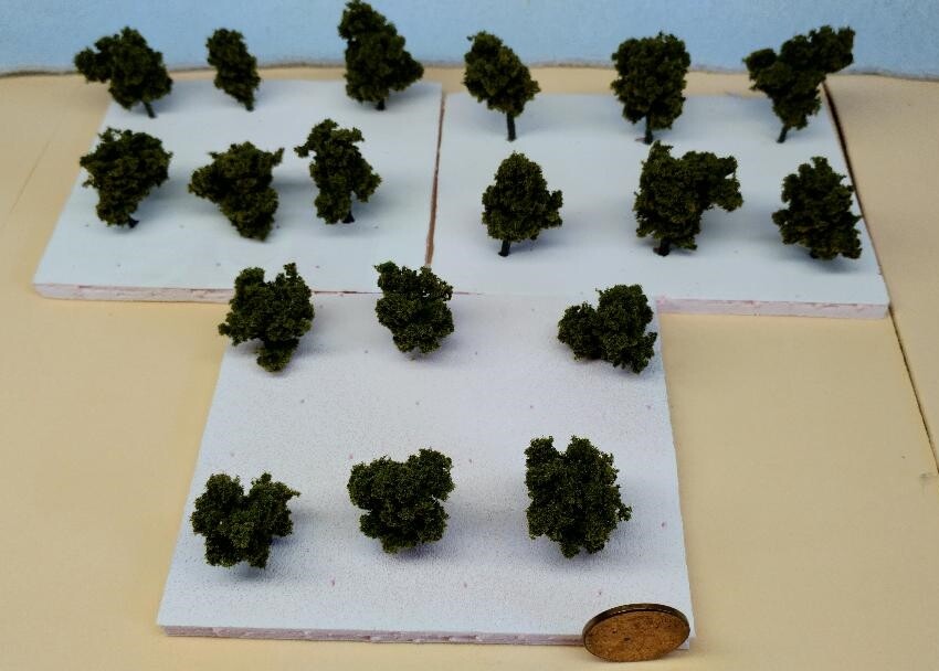 Z SCALE - HAND CRAFTED TREEZ - Medium Green - Correct Sized for Z Scale -18 Pack