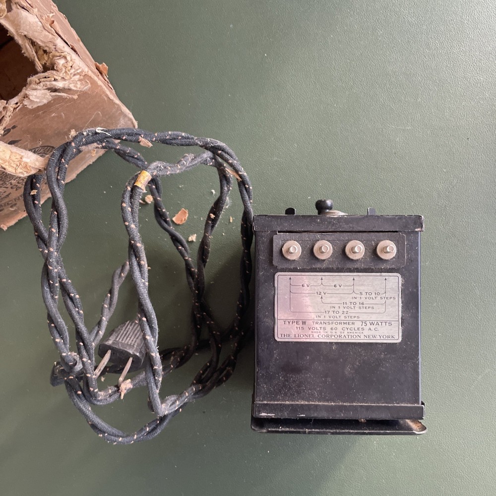 Vintage LIONEL TYPE W - 75 Watts Multivolt Transformer - Untested