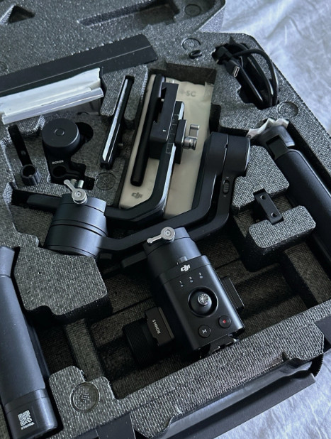 DJI Ronin-SC Pro Combo Handheld 3-axis Stabilizer for Mirrorless Cameras