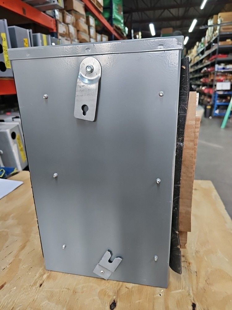 Square D EZM3EXT Meter Stack Bus Extension 1200A 120/240V 3PH 4W