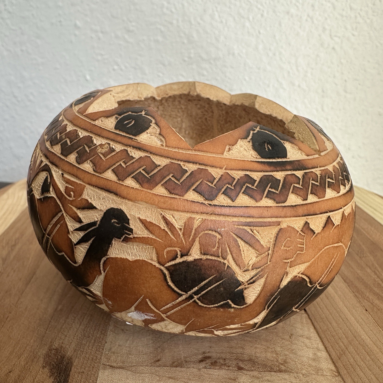 VTG Peruvian Storyteller Hand Carved Gourd Bowl 3.5 Inch Peru Folk Art Pictorial