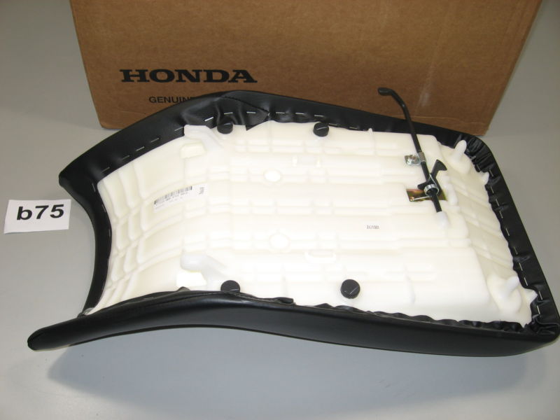 New Genuine Honda Seat 97-04 TRX250 TM TRX250 TE OEM Fourtrax Recon Saddle #B75