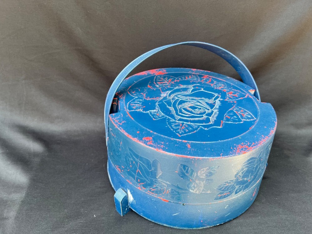 Vintage Embroidery & Carry / Storage Case