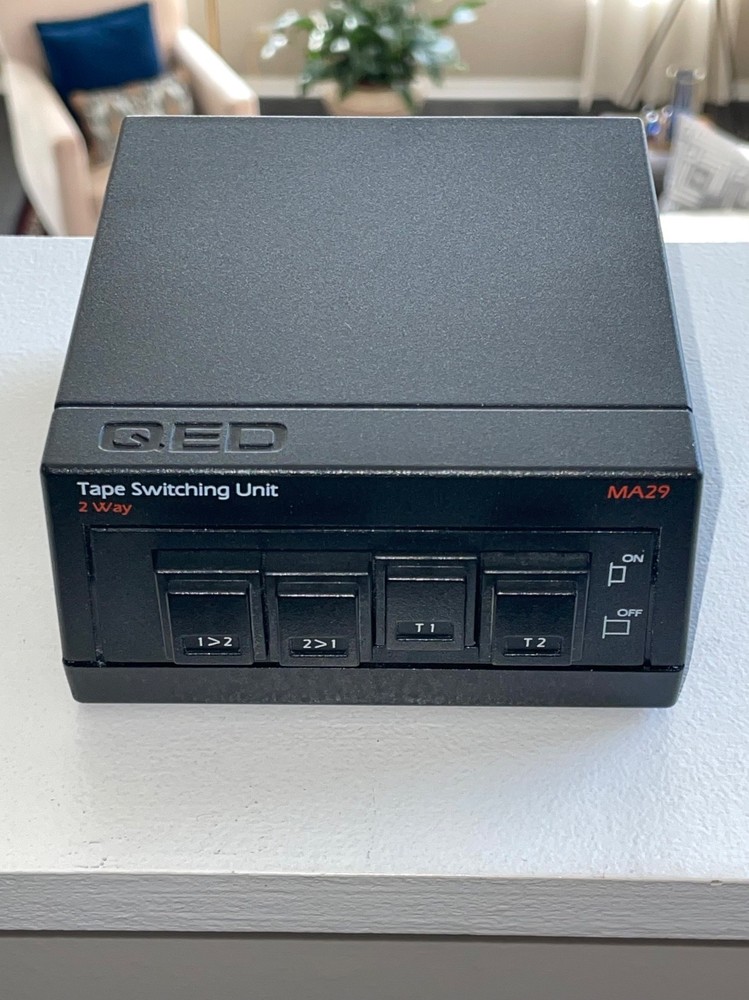 QED MA29 Tape Switching Unit - PASSIVE SWITCHBOX FOR TWO ADDITIONAL COMPONENTS