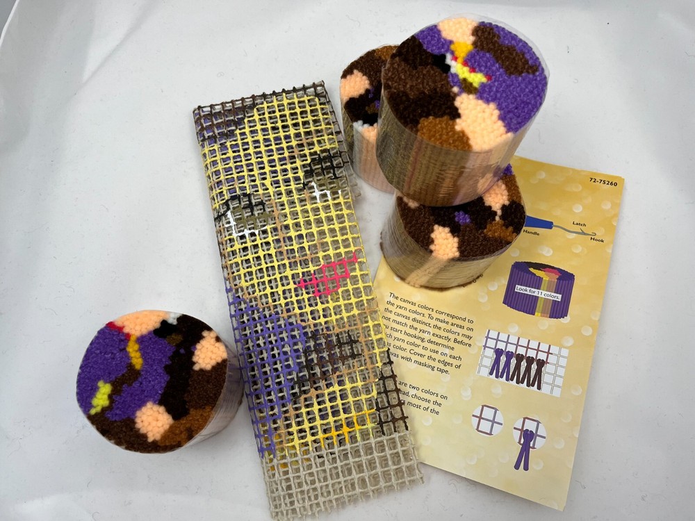 Disney Princess - - Belle Hooked Rug Kit NEW