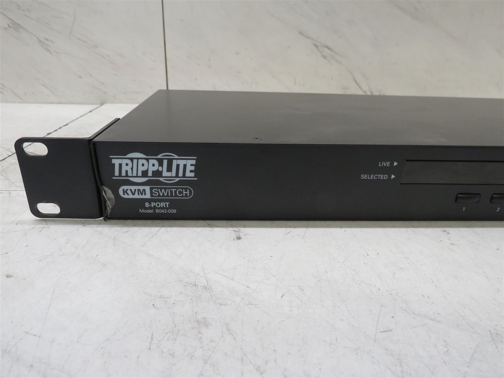 Tripp Lite NetController 8-Port Rack-Mountable KVM Switch USB-PS/2 B042-008