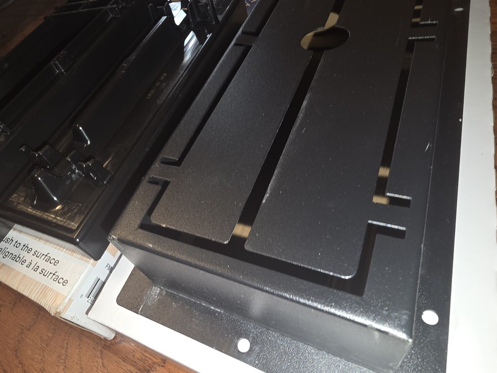 Aria Vent Flushmount Lite Edition (4 x 10)