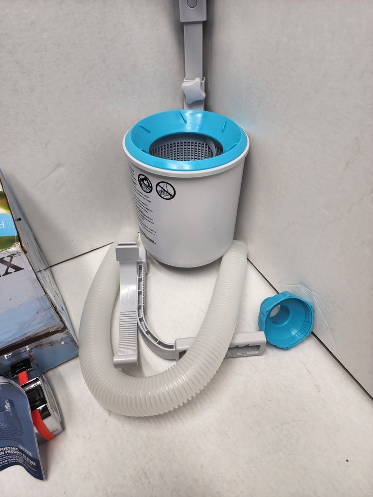 Pool Skimmer