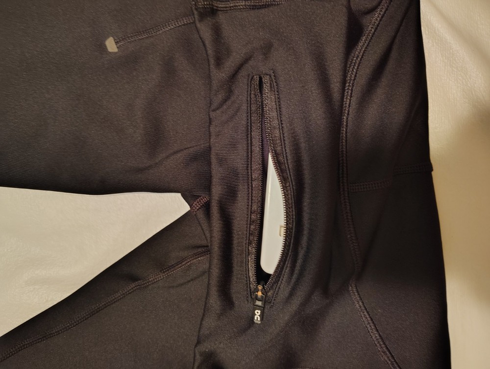 On Cloud Performance Tights 7/8 - Women's Medium