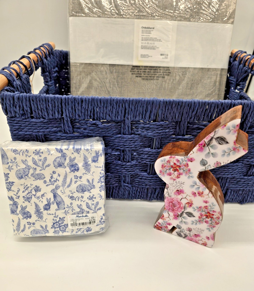 Kitchen Bundle New – Cutting Boards, Farberware Shears, Oven Mitts, Basket /Tool