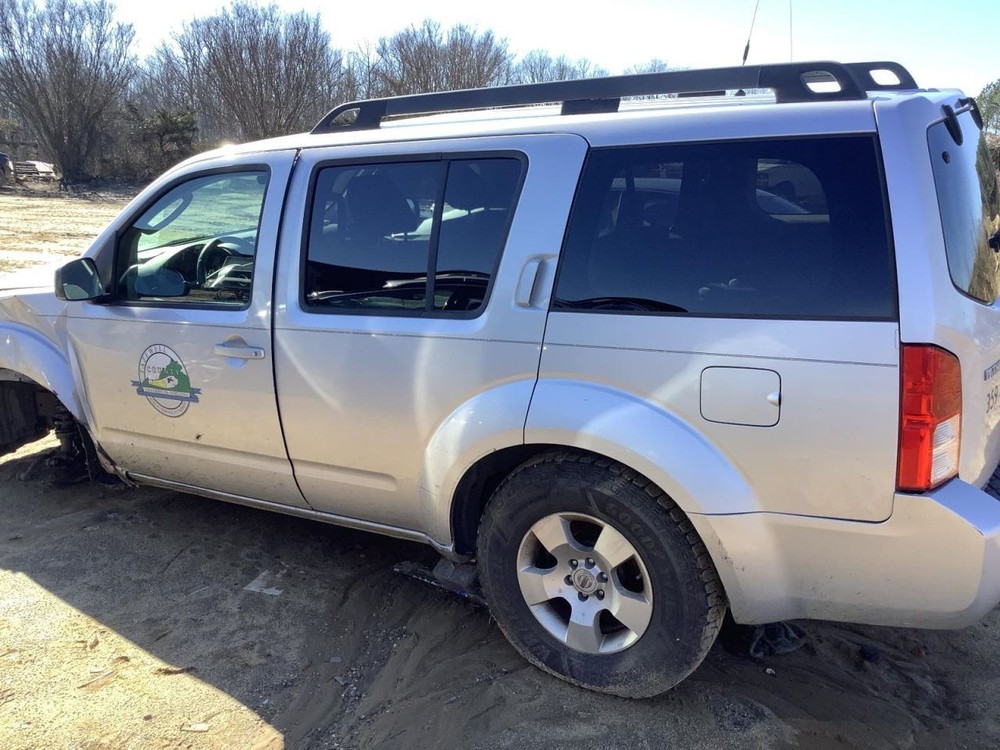 PATHFINDR 2011 Glove Box 4969865