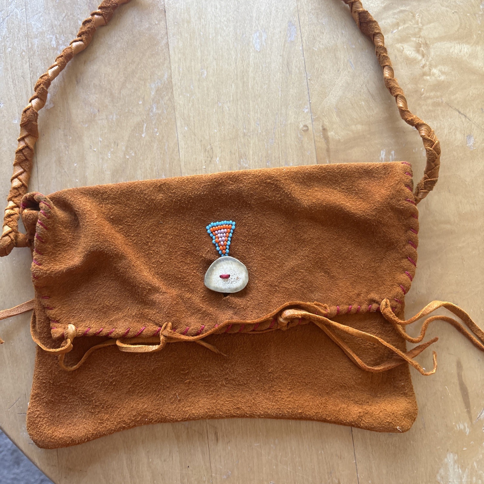 Vintage Navajo/Taos Pueblo Handmade Deerskin Suede Shoulder Bag – Antler Detail