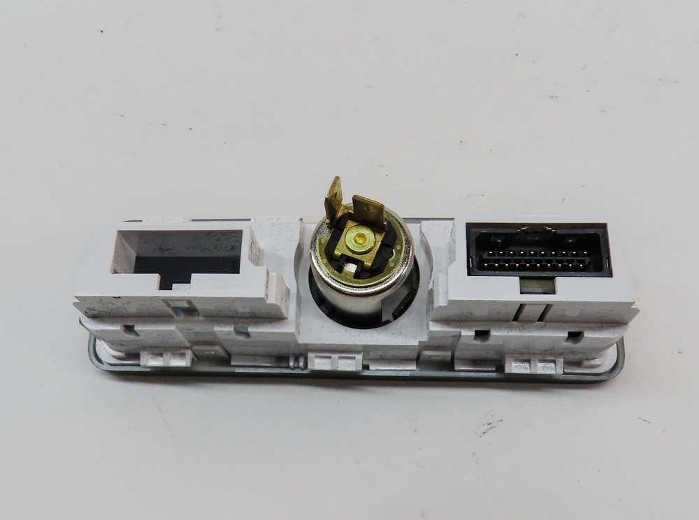 2014 RANGE ROVER EVOQUE (L538) USB AUXILIARY AUDIO MEDIA INTERFACE JACK 12V PLUG