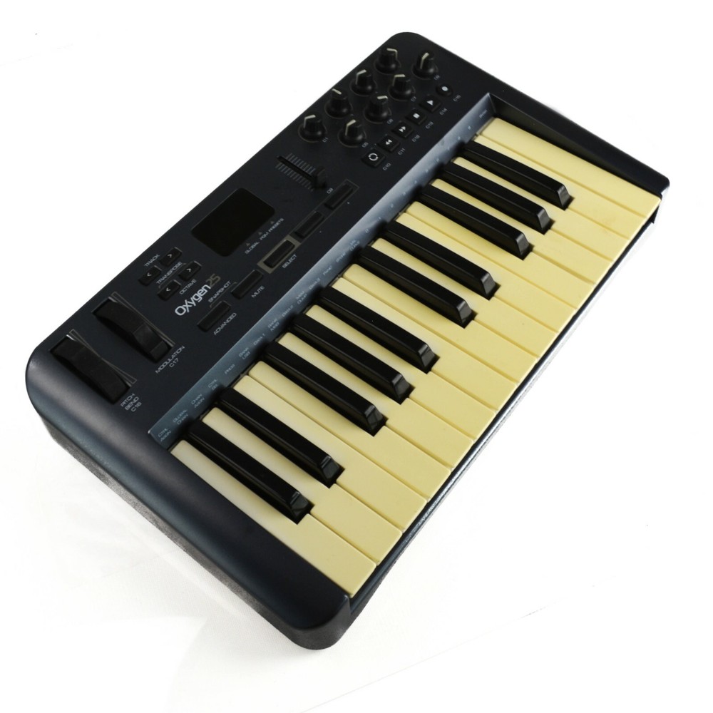 M-AUDIO Oxygen 25 3RD Gen USB MIDI Keyboard Controller