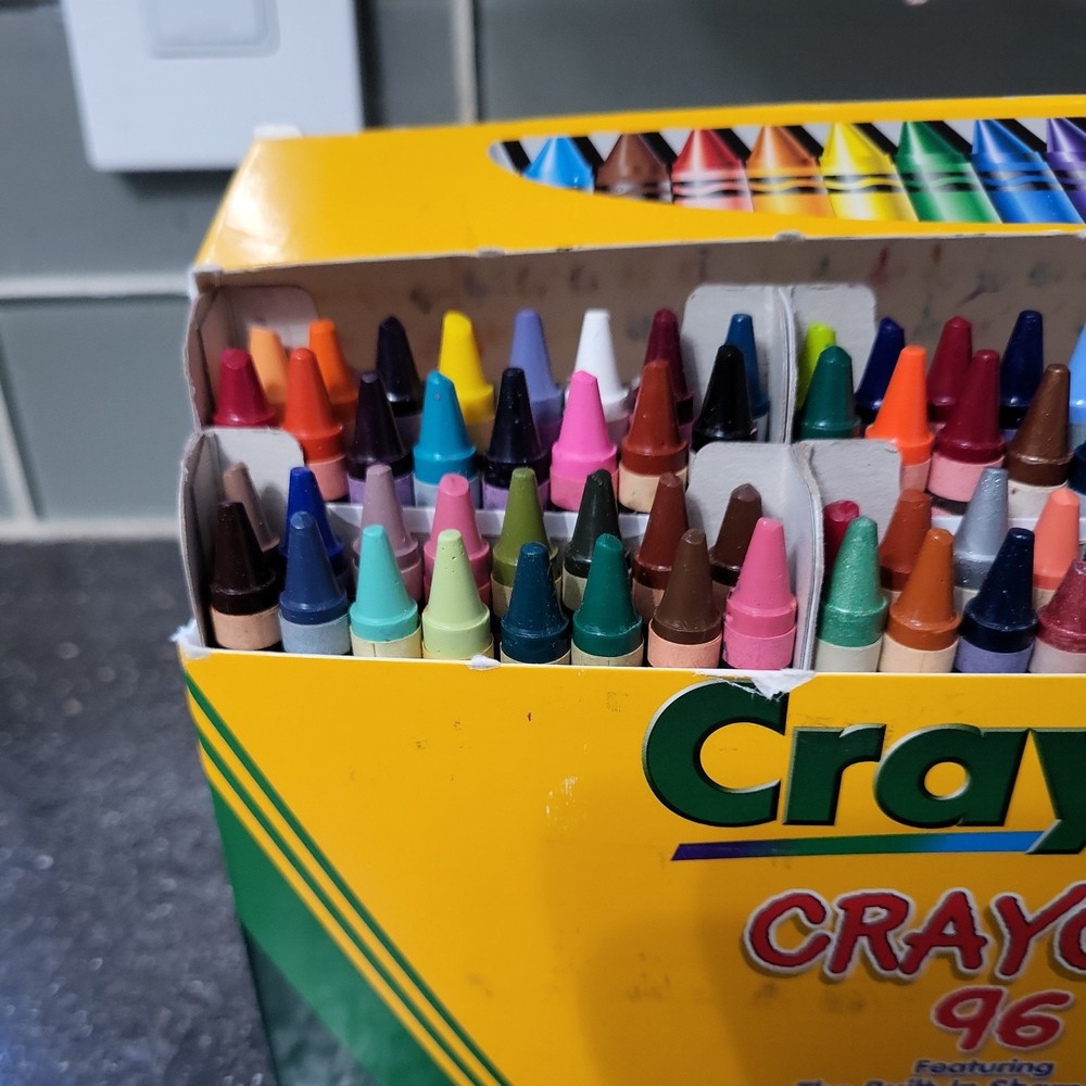 Crayola 96ct Assorted Color Crayons Built-in Sharpener 2001
