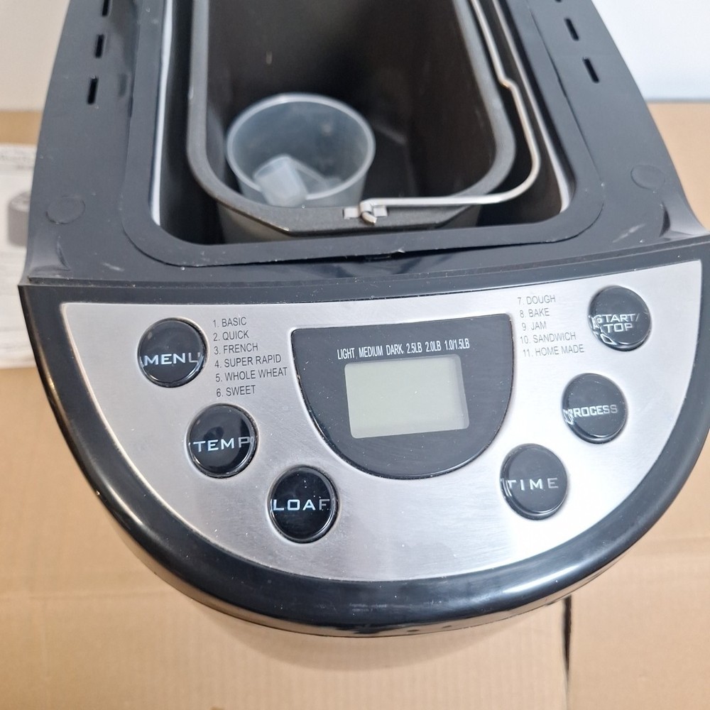 West Bend 41300 Dual Blade 2.5 lbs. Bread Maker & Dough Machine