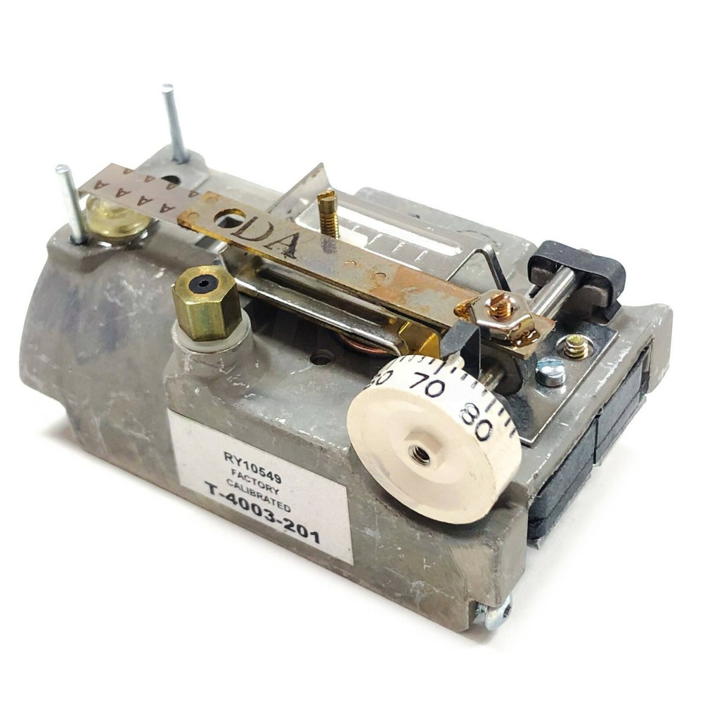 Johnson Controls T-4003-201 Room Thermostat