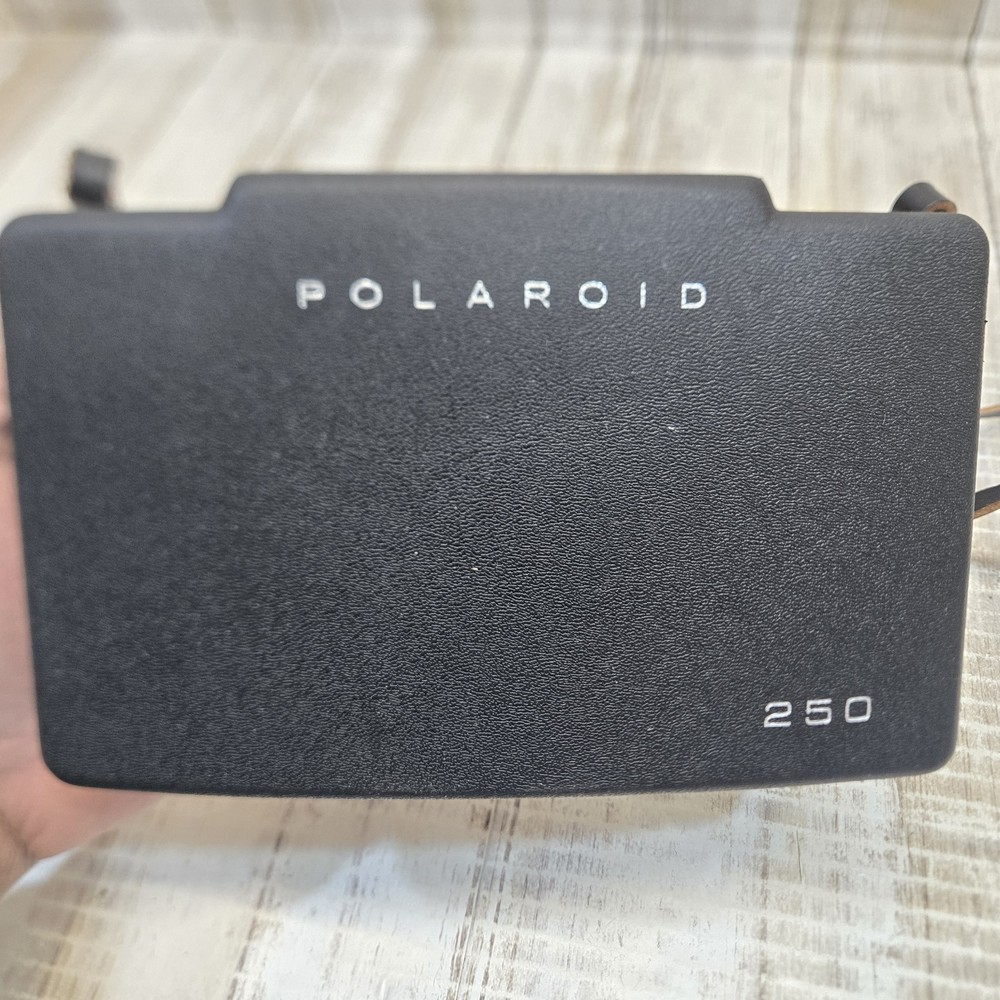 Vintage Polaroid Automatic 250 Land Camera With Manual