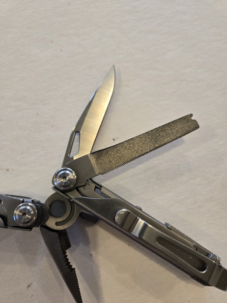 GORDON Multi Tool, Silver - (TSA Confiscated)