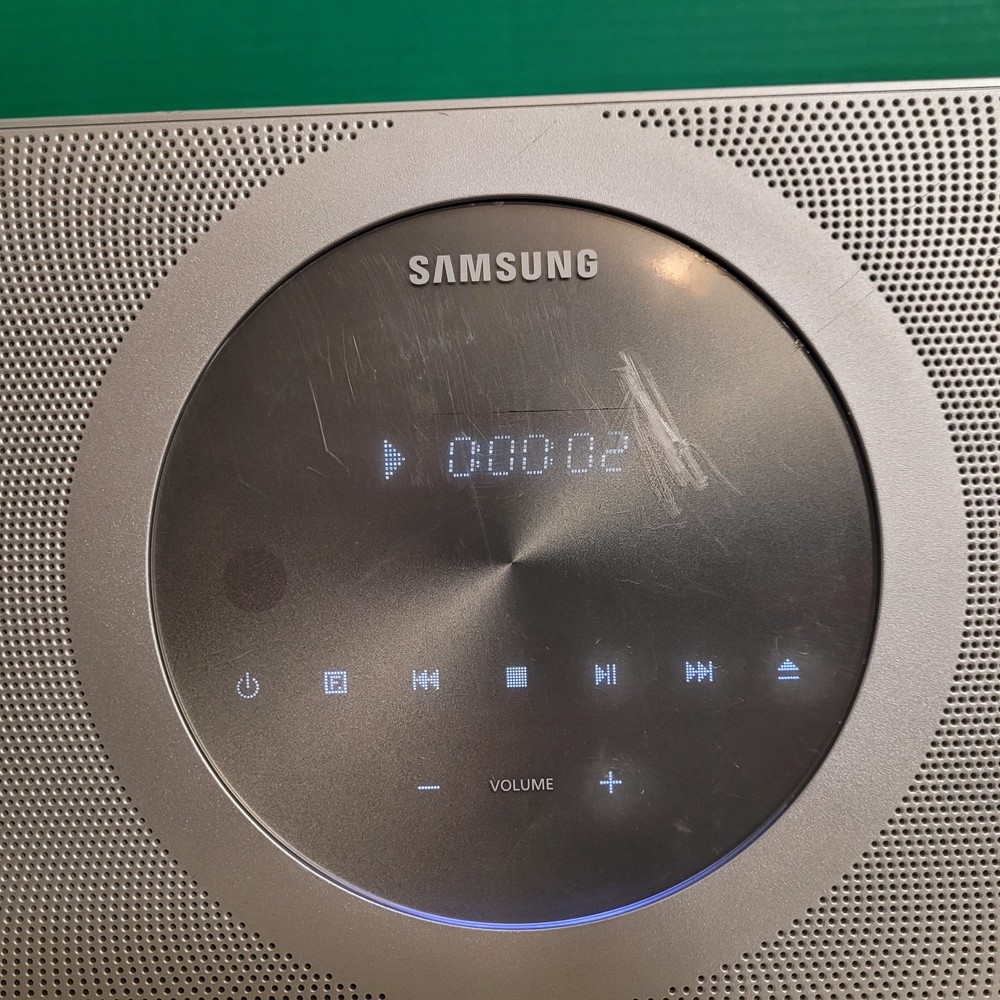 Samsung MM-D470D Micro System DVD CD FM Player ipod Dock No Remote