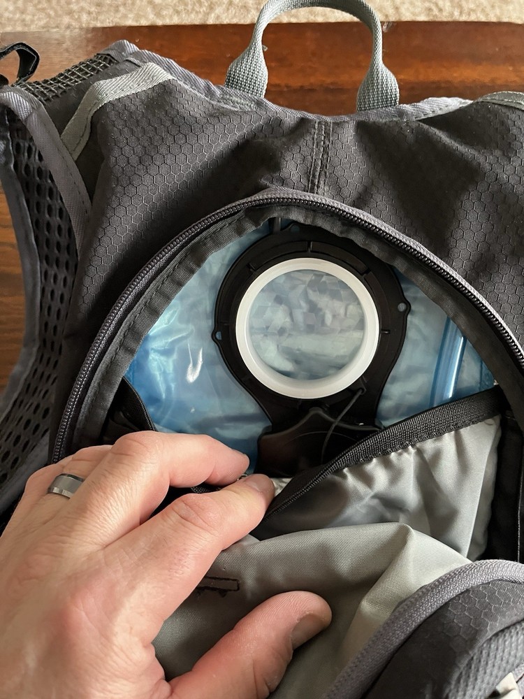 High Sierra Hydration Backpack W/ Bladder