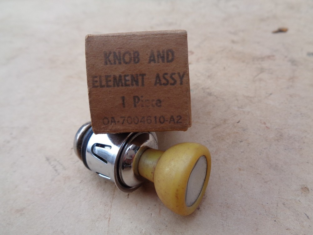 NOS 1950 Ford CIGAR / CIGARETTE LIGHTER Assembly Original Knob & Element
